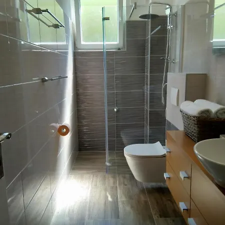 Edina Pag Apartment *