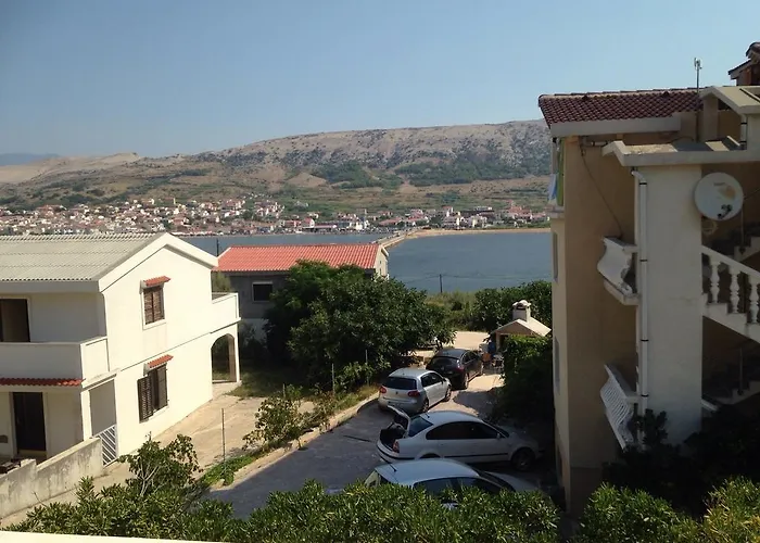 アパート Edina Pag