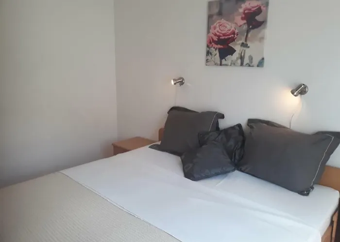 アパート Edina Pag