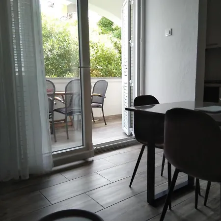 Διαμέρισμα Edina Pag