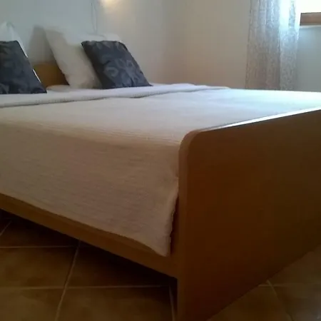 Apartamento Edina Pag